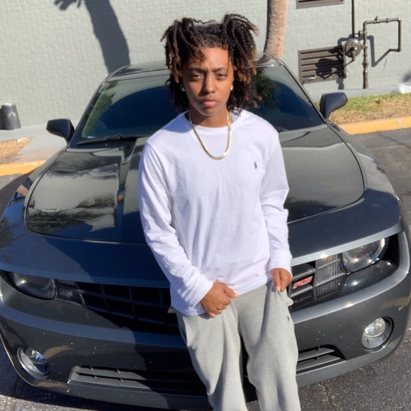 Meet your Posher, Danielle - Picture 1 of 1